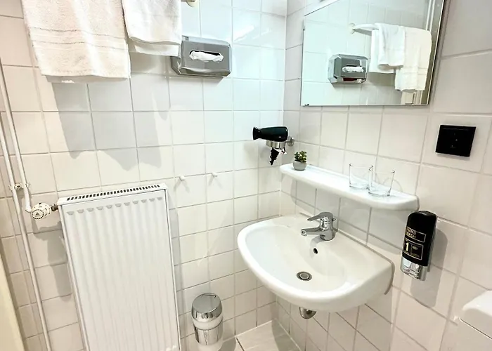 Hotel Vorburg - Free Parking - Bei Hamburg