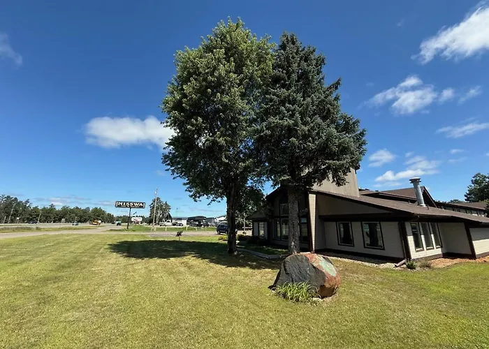 (1 Bedroom Unit Next To Downtown Nisswa And Bir