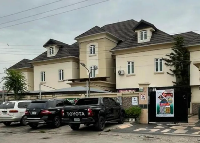 Aotel Hotel Lagos Ago
