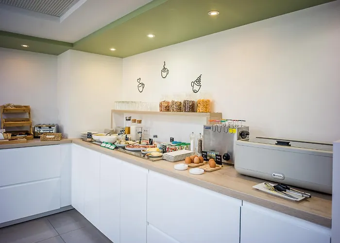 Brit Hotel Confort Roissy Saint-Witz