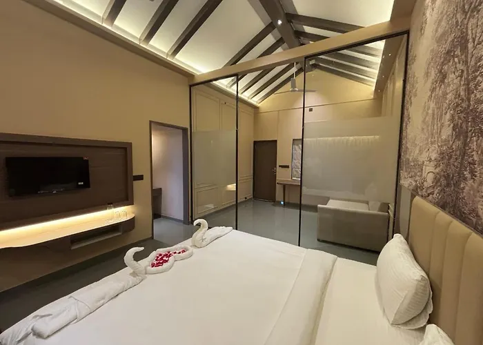 Hotel Anan Palace