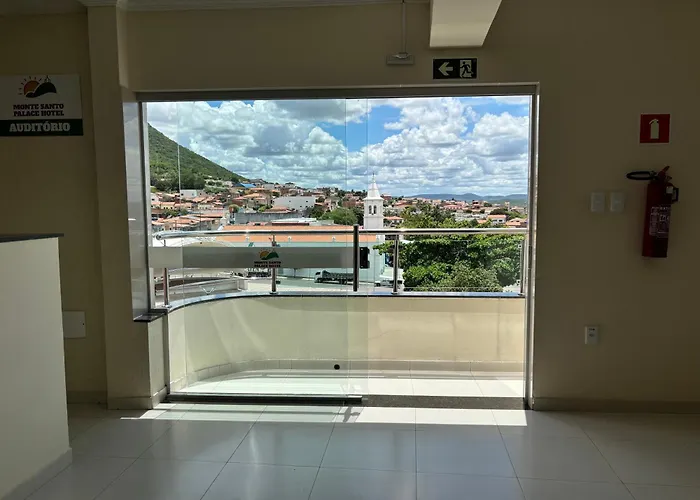 Monte Santo Palace Hotel