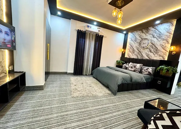 Grand Berkshire Hotel Peshawar