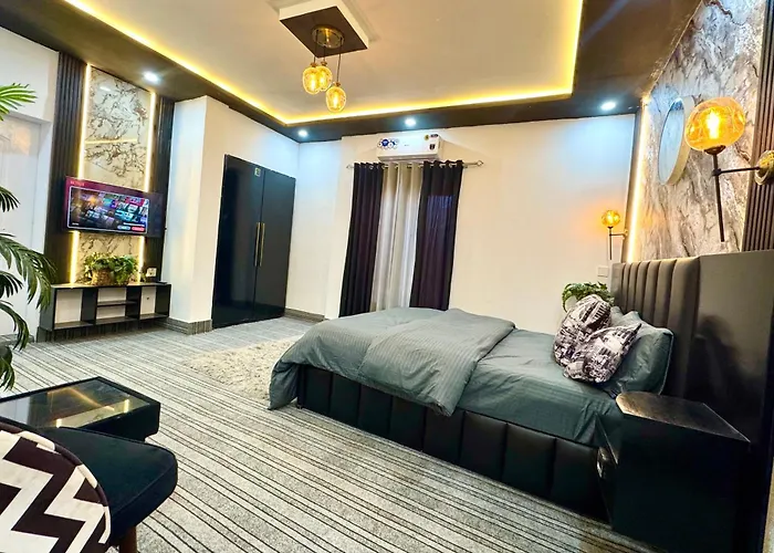 Grand Berkshire Hotel Peshawar