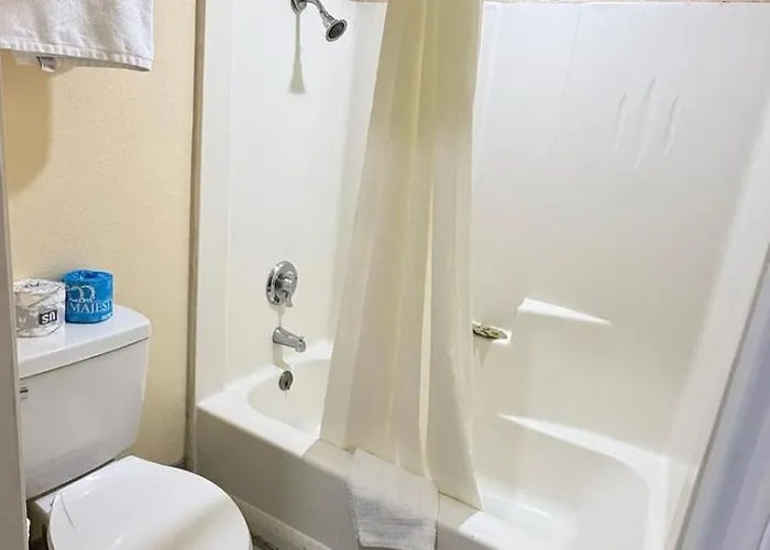 Citrus Inn & Suites