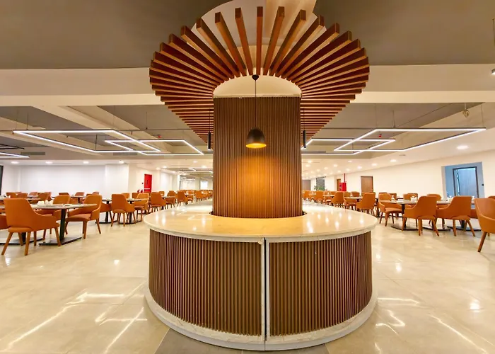 Hotel Grand Pacific
