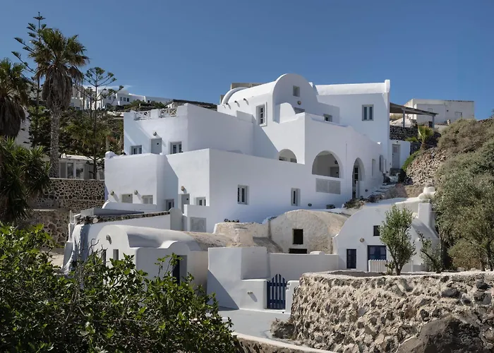 Elios Cave Suites