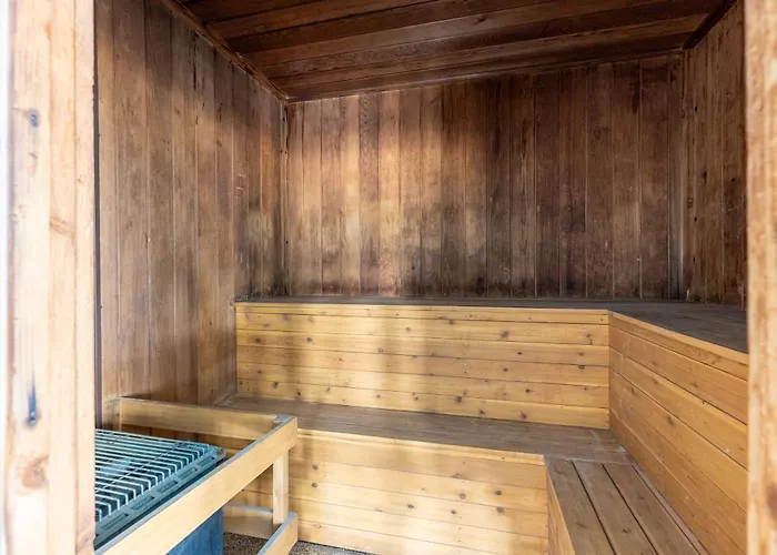 2 Bedroom 5 Minutes From Grand View