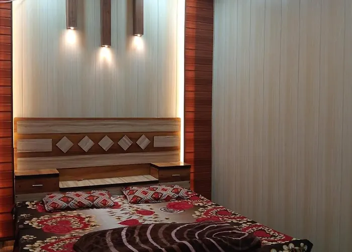 Maa Vaishno Restaurant And Hotel