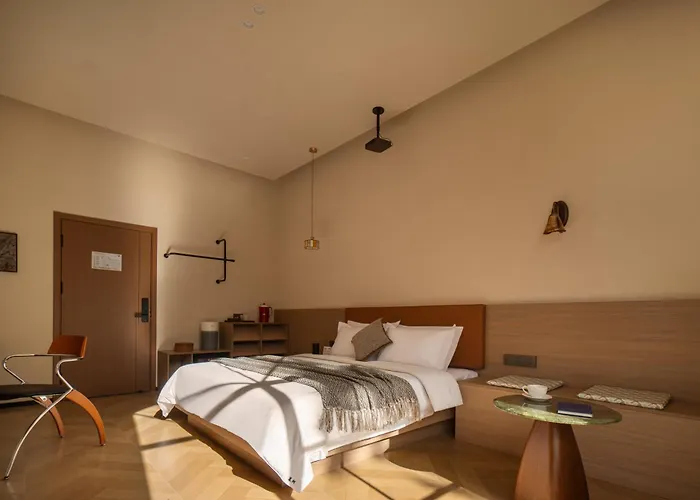 Dunhuang Muzhou Oasis Hotel