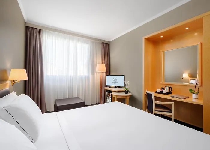 City Life Hotel Poliziano, By R Collection Hotels