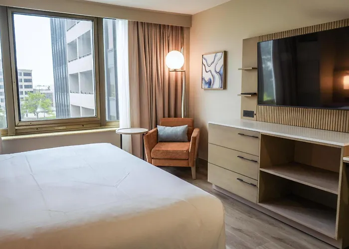 Doubletree By Hilton Chicago - Oak Brook