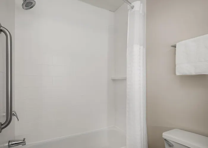 Holiday Inn Express Hotel & Suites Altoona-Des Moines By Ihg