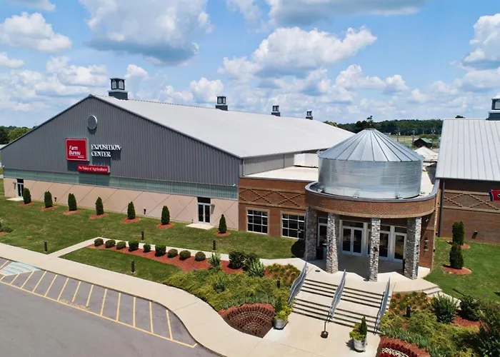 Holiday Inn Express & Suites Lebanon-Nashville Area By Ihg