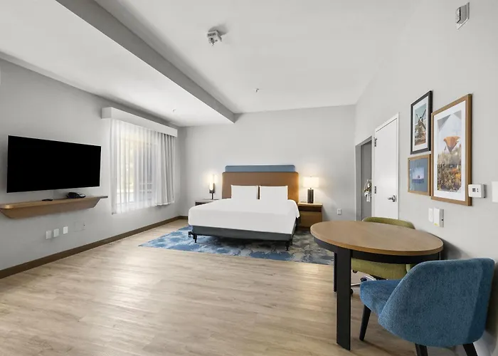Hampton Inn & Suites Lancaster