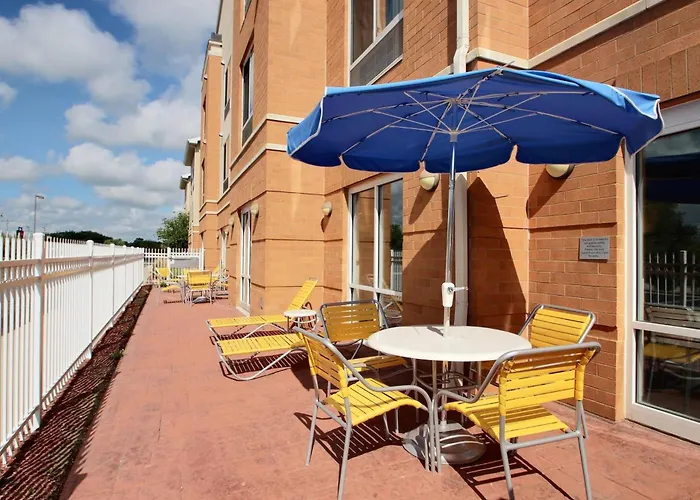 Fairfield Inn & Suites By Marriott Milwaukee Airport