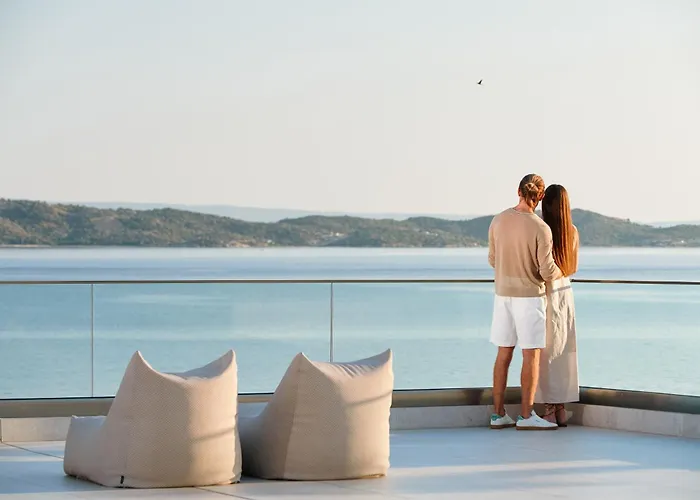Akrathos Beach Hotel