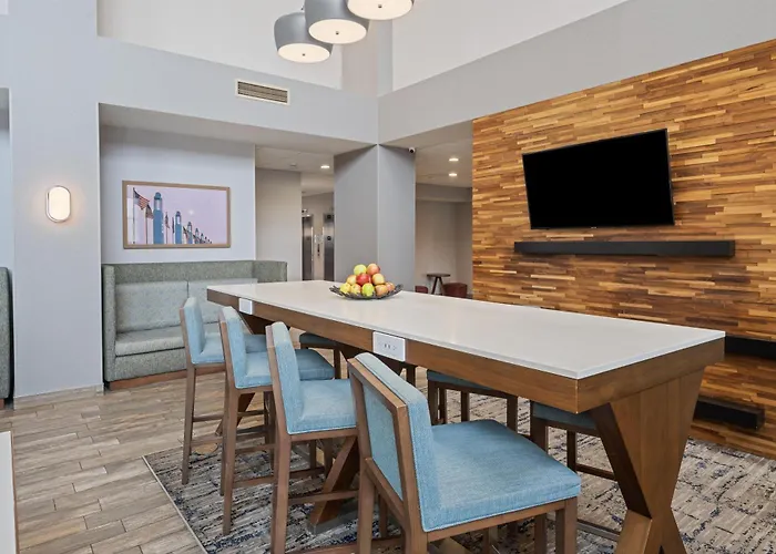 Hampton Inn & Suites Omaha Southwest-La Vista