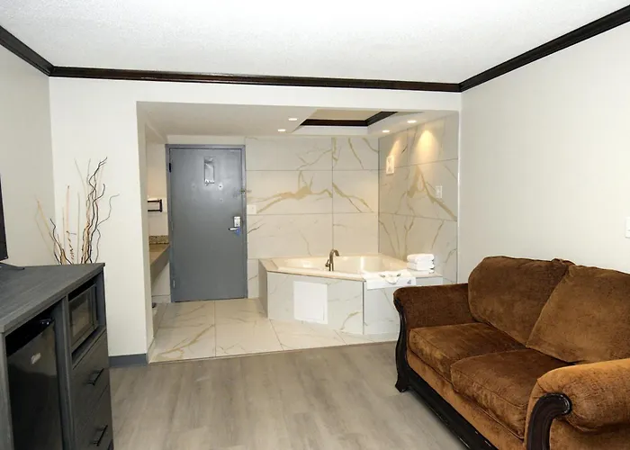Rodeway Inn & Suites East Windsor