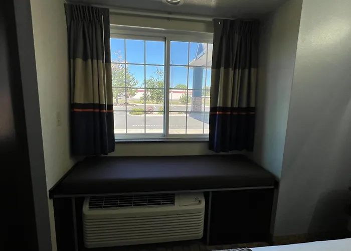 Microtel Inn & Suites By Wyndham Klamath Falls