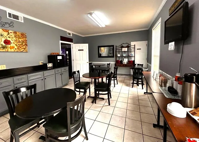 Plantation Oaks Suites & Inn Millington