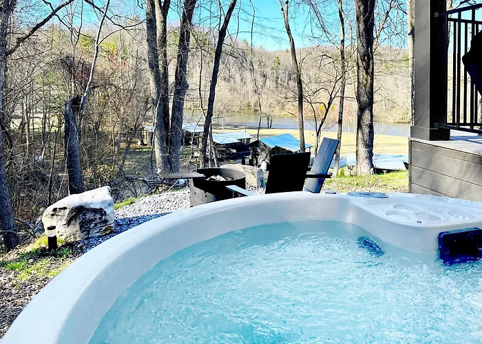 Asheville River Cabins, Worldhotels Backdrop