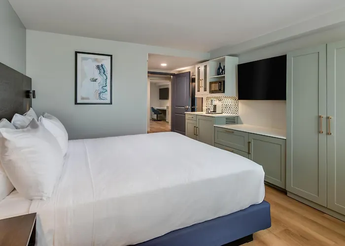 Coast Rehoboth Beach, Tapestry Collection By Hilton