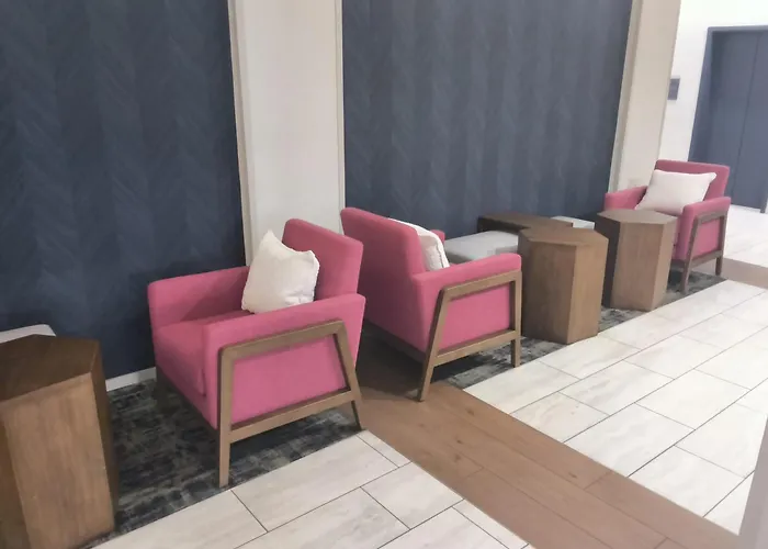 La Quinta By Wyndham New Haven