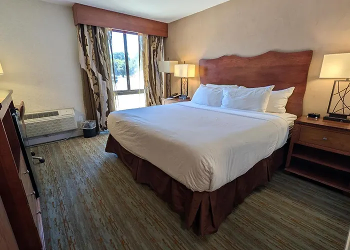 Wyndham Visalia
