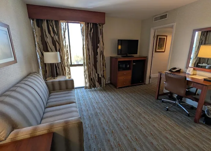 Wyndham Visalia