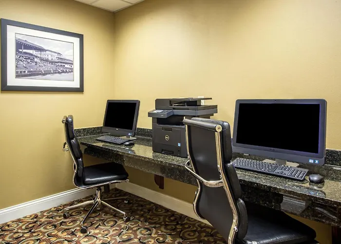 Holiday Inn Express Hotel & Suites Richmond By Ihg