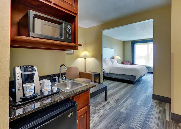 Holiday Inn Express Hotel & Suites Richmond By Ihg