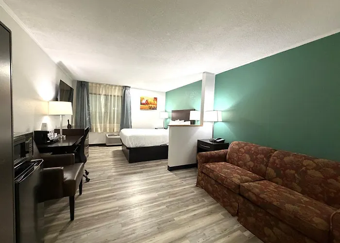 Baymont Inn & Suites By Wyndham Newton Ia