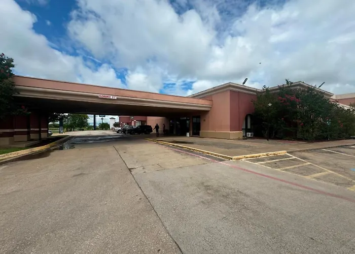 Express Inn & Suites Greensville Tx