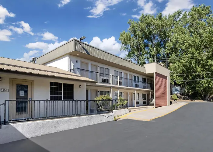 Surestay By Best Western Lakeview