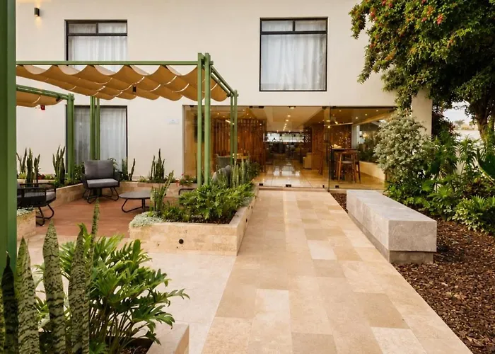 La Posada Hotel Y Suites