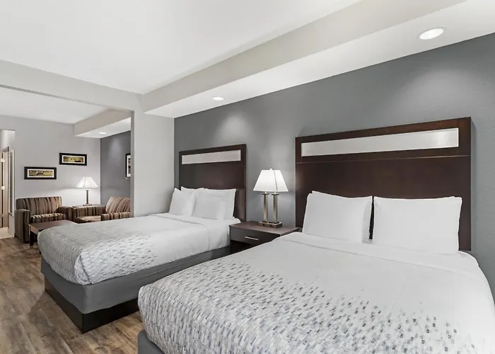 Best Western Plus Lake Jackson Inn & Suites