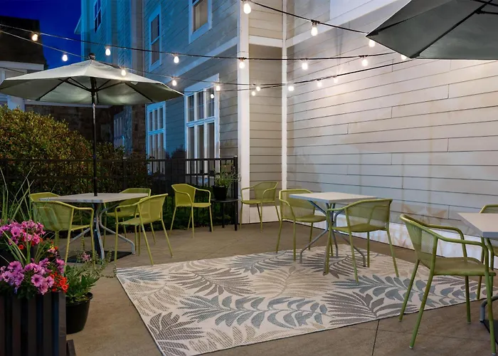 Hampton Inn & Suites Rockland