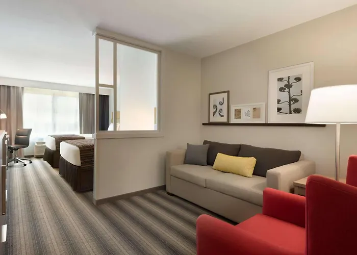 Country Inn & Suites By Radisson, Indianola, Ia