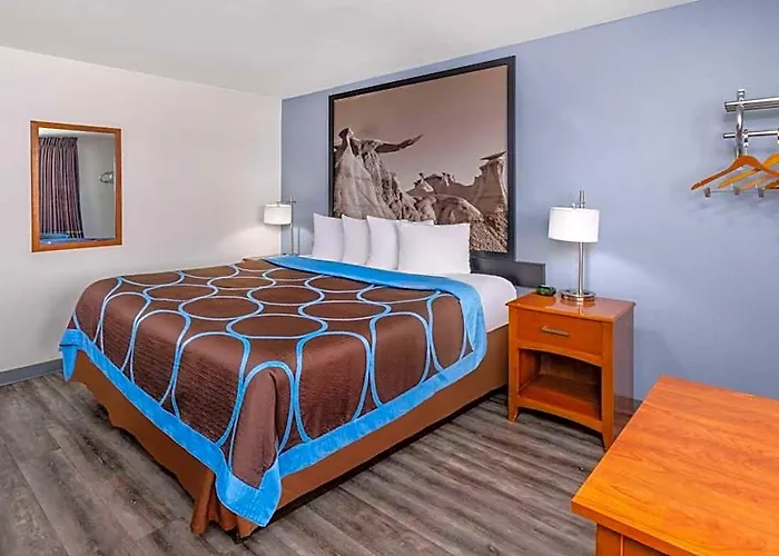 Super 8 By Wyndham Clayton