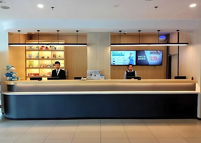 Hanting Hotel Dandong Railway Station
