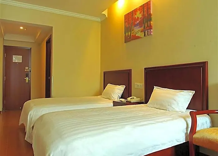 Greentree Inn Shandong Qingdao Wuyishan Road Jiashike Shopping Center Business Hotel