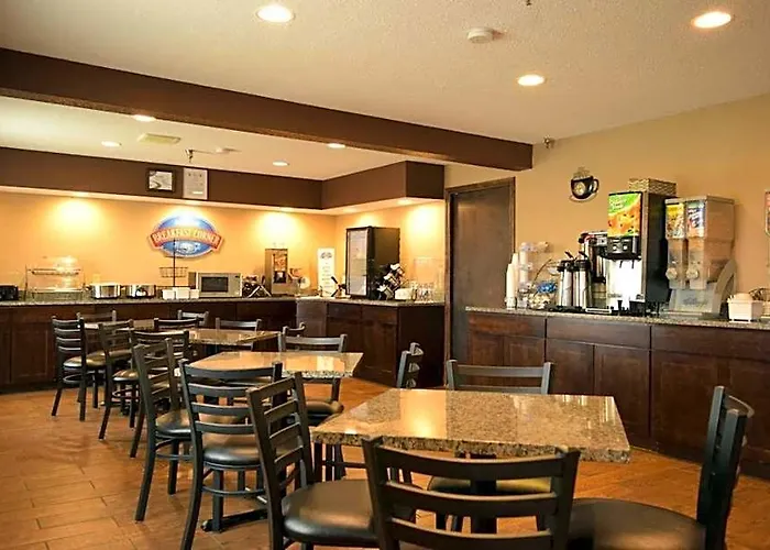 Baymont By Wyndham Holland - Toledo