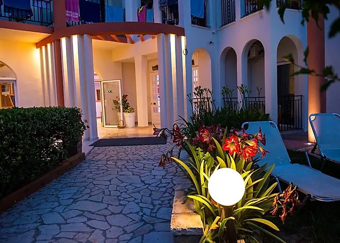 Silver Beach Hotel (Adults Only)