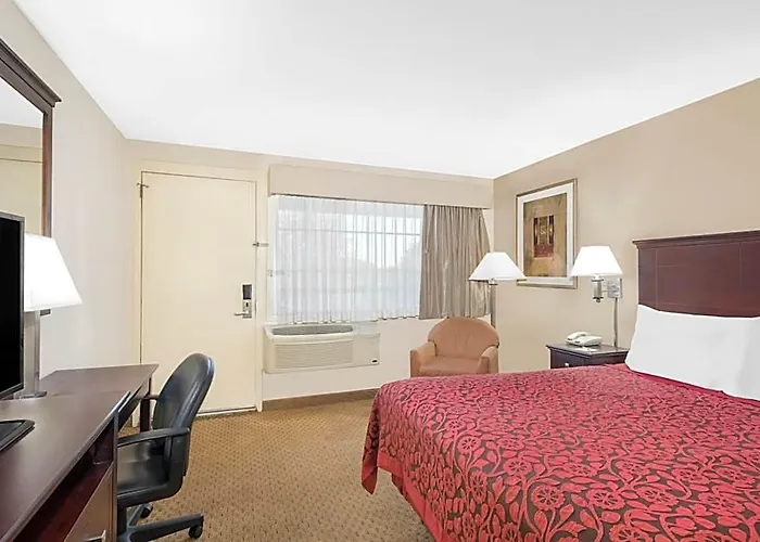 Days Inn By Wyndham Springfield/Phil.Intl Airport