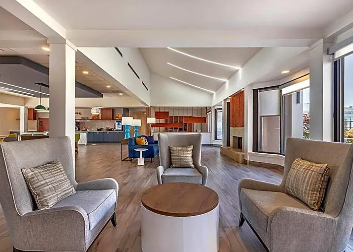 Comfort Inn & Suites Arlington Heights - Buffalo Grove
