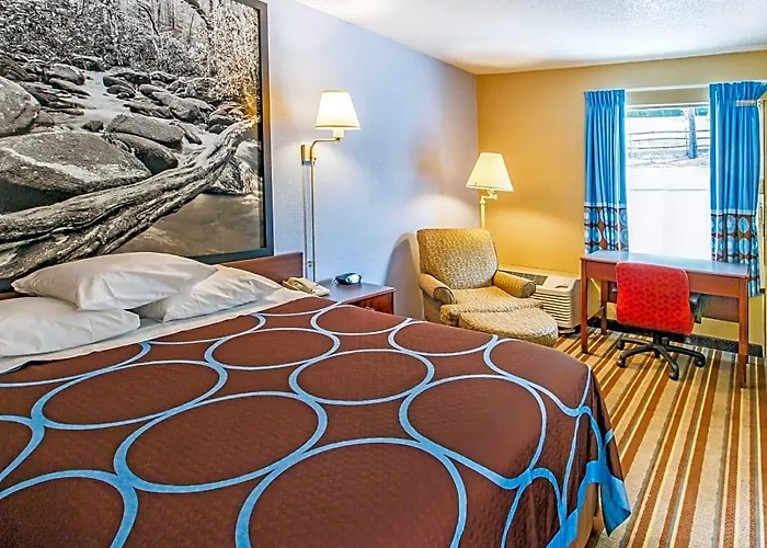 Super 8 By Wyndham Caryville Tn