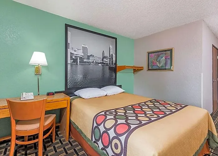 Super 8 By Wyndham Twinsburg/Cleveland Area