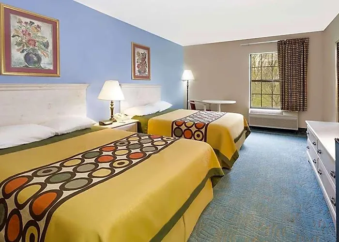 Super 8 By Wyndham Freeport