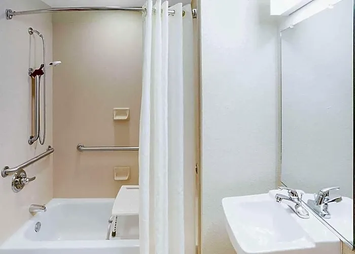 Microtel Inn & Suites By Wyndham Saraland